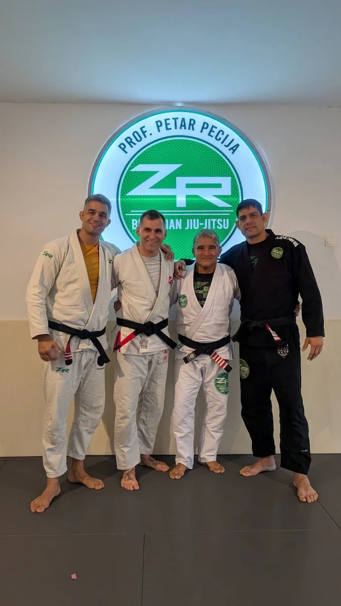 Vier Generationen ZR-Team-Schwarzgurte – Prof. Petar Pecija, Prof. Philipp Kainz, Prof. Zé Radiola und Prof. Max Carvalho